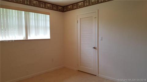 1756 W 65th St, Hialeah, FL 33012 photo 18