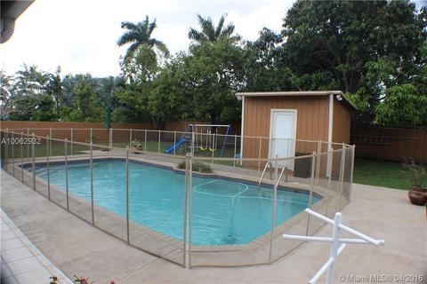 565 W 77th St, Hialeah, FL 33014 photo 26