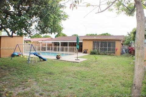 565 W 77th St, Hialeah, FL 33014 photo 28