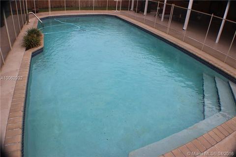 565 W 77th St, Hialeah, FL 33014 photo 25
