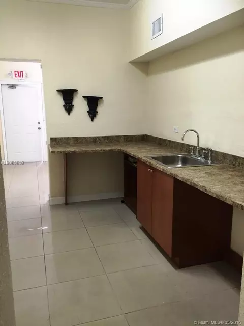 680 E 49th St, Hialeah, FL 33013 photo 9