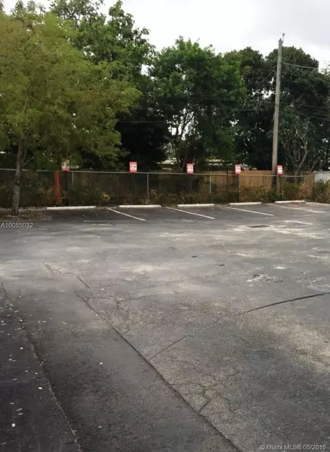 680 E 49th St, Hialeah, FL 33013 photo 4