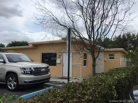 680 E 49th St, Hialeah, FL 33013 photo 2