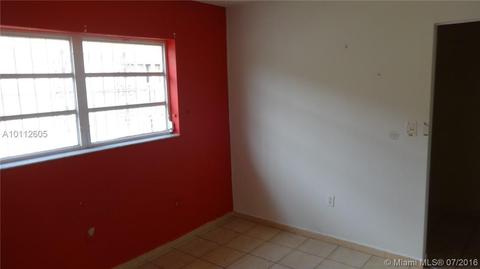 Undisclosed, Hialeah, FL 33012 photo 4