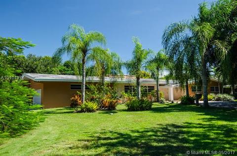 6045 Chapman Field Dr, Pinecrest, FL 33156 photo 2