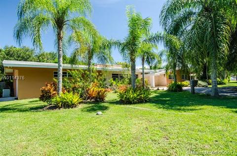 6045 Chapman Field Dr, Pinecrest, FL 33156 photo 1