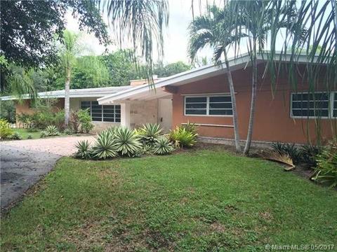 6045 Chapman Field Dr, Pinecrest, FL 33156 photo 3