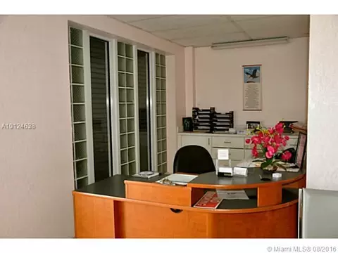 180 Hialeah Dr, Hialeah, FL 33010 photo 2