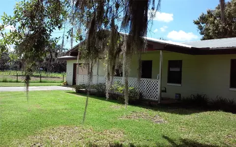319 Meadow Ln, Other, FL 33857 photo 7