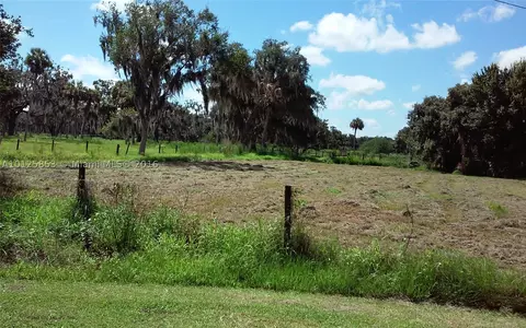 319 Meadow Ln, Other, FL 33857 photo 6