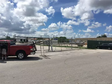 7755 W 4th Ave, Hialeah, FL 33014 photo 7
