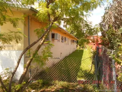 75 W 12th St, Hialeah, FL 33010 photo 4