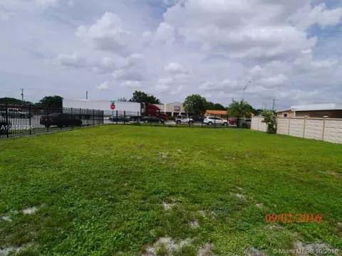 710 E 49th St, Hialeah, FL 33013 photo 3