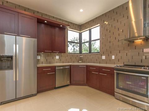 301 Deer Run, Miami Springs, FL 33166 photo 12