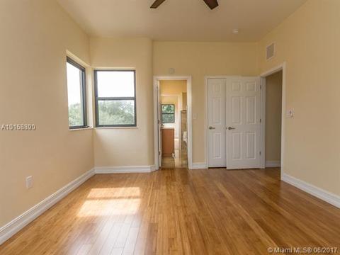 301 Deer Run, Miami Springs, FL 33166 photo 27