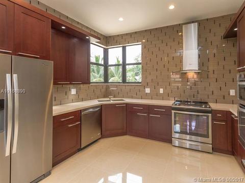 301 Deer Run, Miami Springs, FL 33166 photo 14