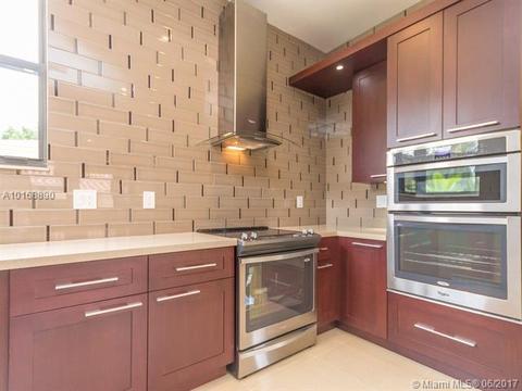 301 Deer Run, Miami Springs, FL 33166 photo 17