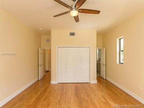 301 Deer Run, Miami Springs, FL 33166 photo 21