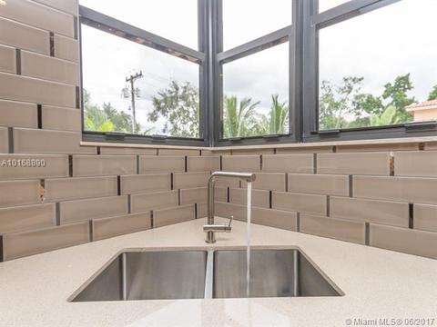 301 Deer Run, Miami Springs, FL 33166 photo 13