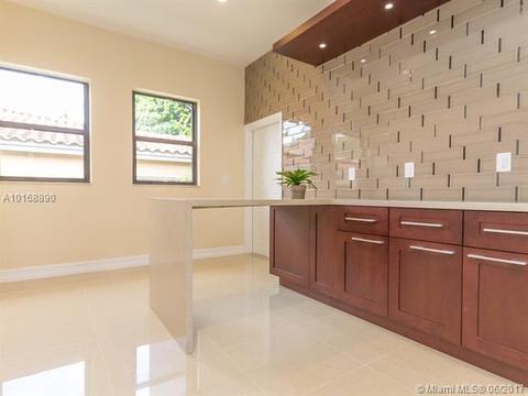 301 Deer Run, Miami Springs, FL 33166 photo 18