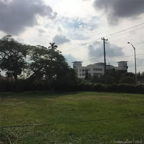 502 E 27th St, Hialeah, FL 33013 photo 4