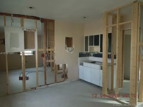 6331 NE 4th Ct, Miami, FL 33138 photo 6