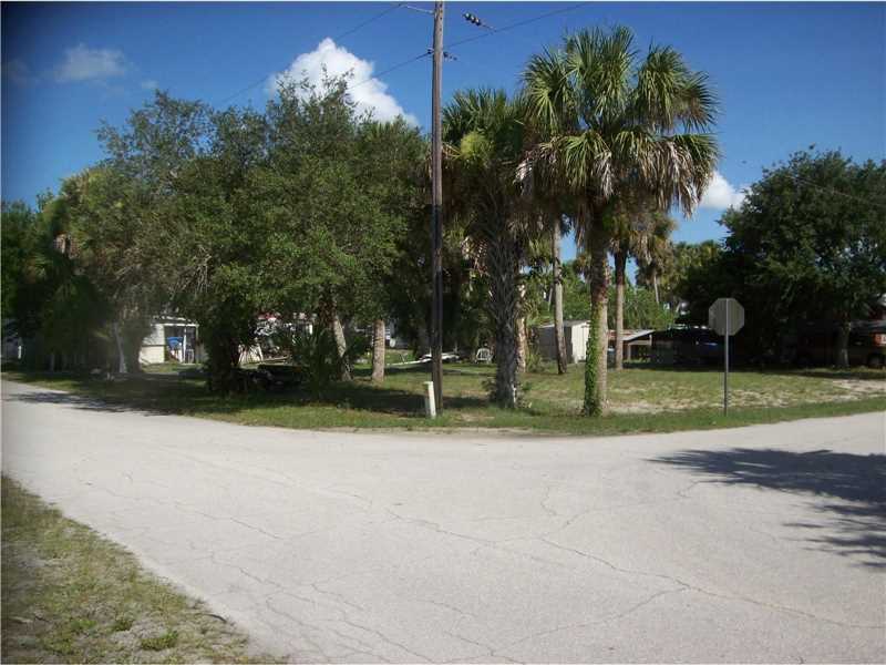 9525 SW Adams St, Stuart, FL 34974 photo 1