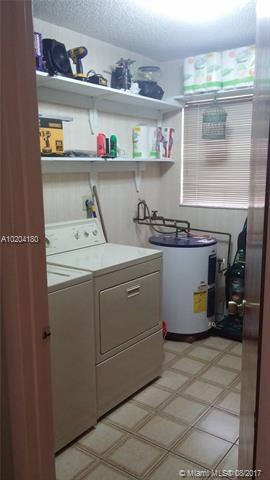 967 W 39th Pl, Hialeah, FL 33012 photo 8
