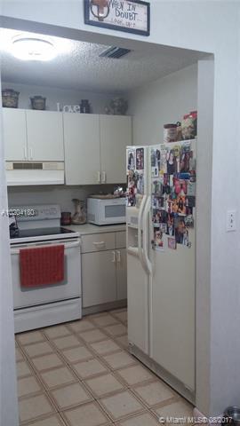 967 W 39th Pl, Hialeah, FL 33012 photo 6