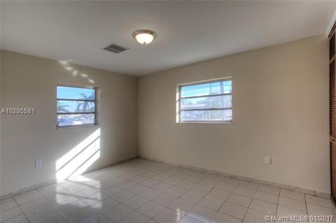 1229 W 76th St, Hialeah, FL 33014 photo 4