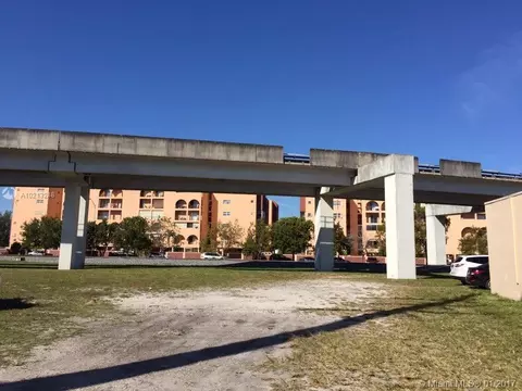 464 E 21st St, Hialeah, FL 33013 photo 2