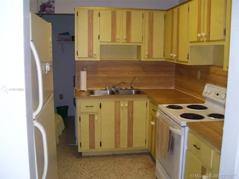 57 W 24th St, Hialeah, FL 33010 photo 4