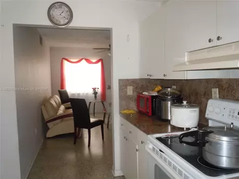 196 E 8th St, Hialeah, FL 33010 photo 16