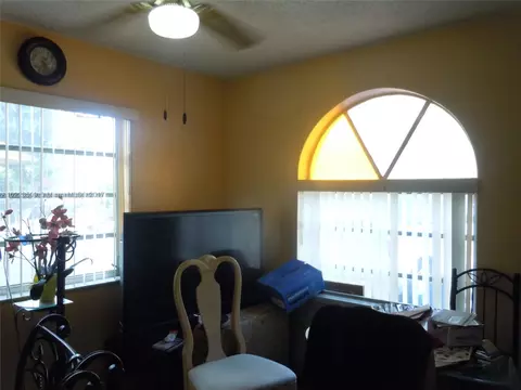 196 E 8th St, Hialeah, FL 33010 photo 9