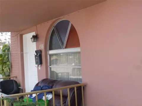 196 E 8th St, Hialeah, FL 33010 photo 5