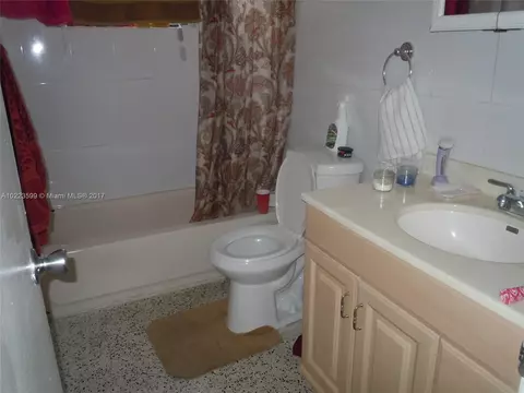 196 E 8th St, Hialeah, FL 33010 photo 21
