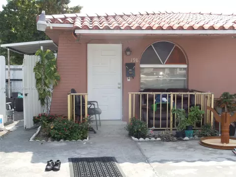 196 E 8th St, Hialeah, FL 33010 photo 1