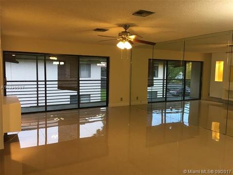 214 W Laurel Dr #1305, Margate, FL 33063 photo 4