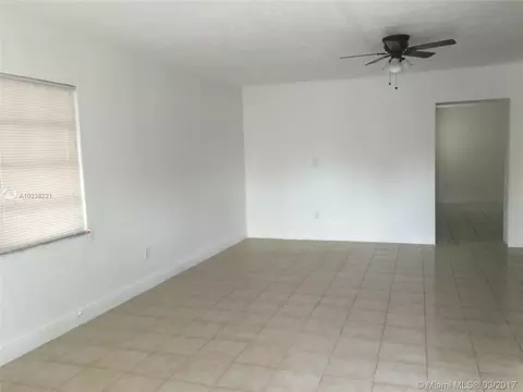 541 E 38th St, Hialeah, FL 33013 photo 5