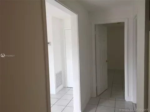 541 E 38th St, Hialeah, FL 33013 photo 21