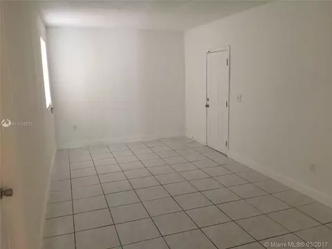 541 E 38th St, Hialeah, FL 33013 photo 9