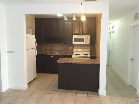 541 E 38th St, Hialeah, FL 33013 photo 7