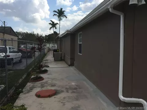 541 E 38th St, Hialeah, FL 33013 photo 32