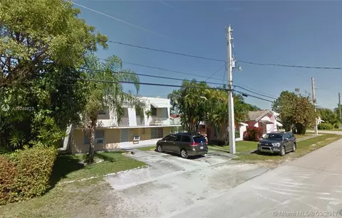 2198 SW 58th Ct, Miami, FL 33155 photo 2