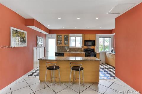 9417 Bay Dr, Surfside, FL 33154 photo 7