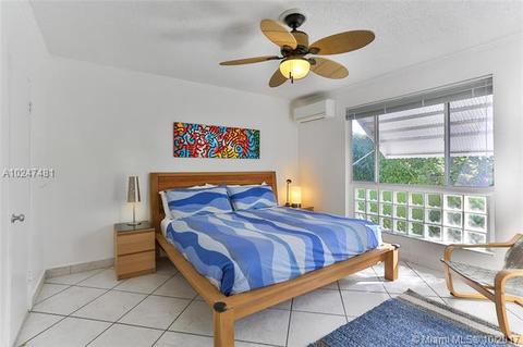 9417 Bay Dr, Surfside, FL 33154 photo 16