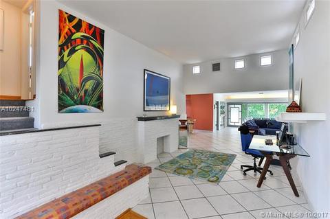9417 Bay Dr, Surfside, FL 33154 photo 4