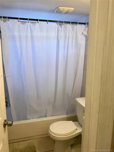 260 SW 8th St, Pompano Beach, FL 33060 photo 8