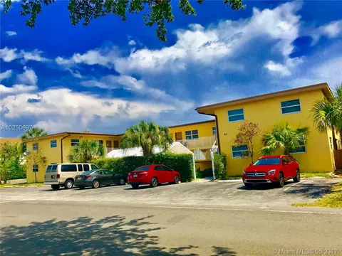 260 SW 8th St, Pompano Beach, FL 33060 photo 1