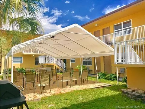 260 SW 8th St, Pompano Beach, FL 33060 photo 4